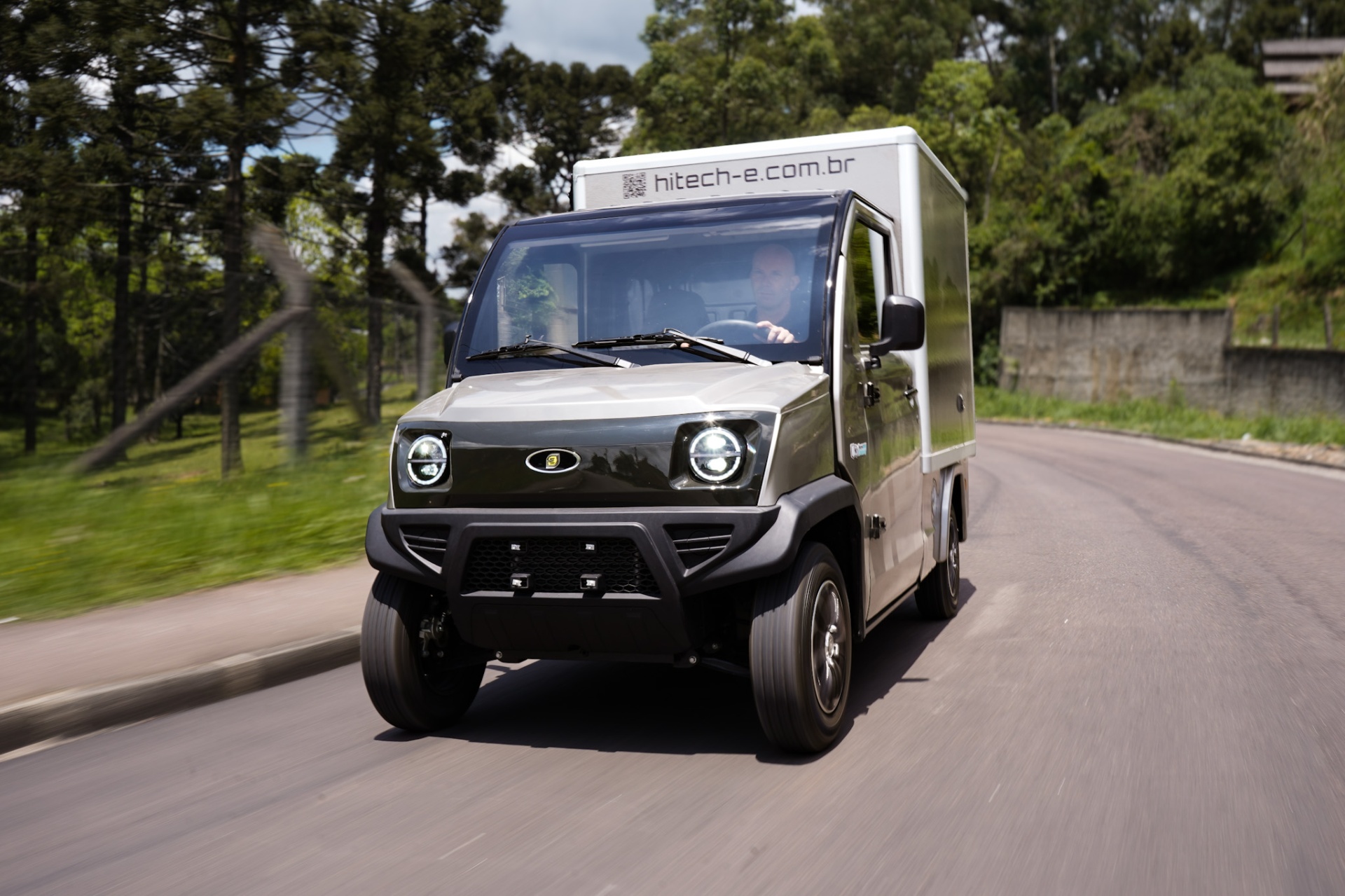 NewDelivery — VUC elétrico Hitech Electric 1